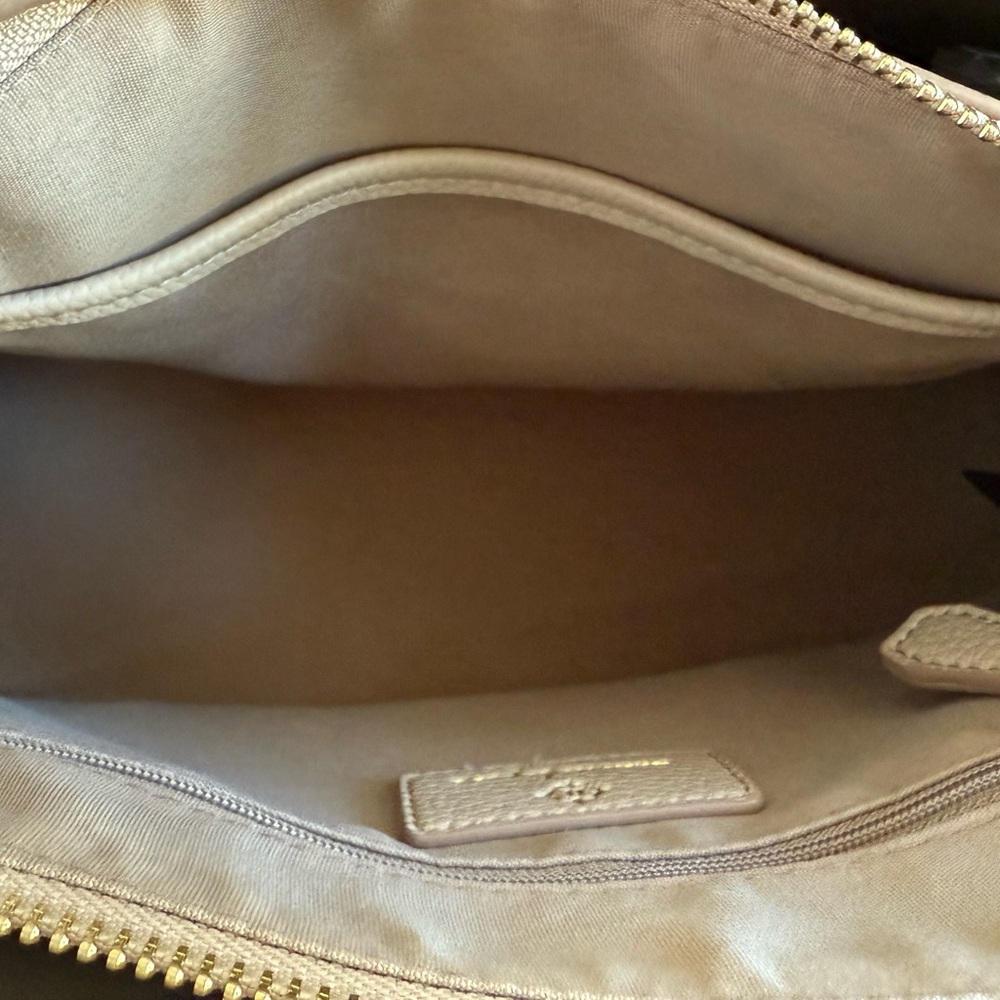 NWT Nanette Lepore Bellamy Triple Compartment Satchtel in Oatmeal With Scarf - Picture 6 of 12